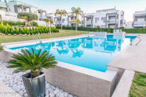 Отель ELuxuria Sunny Villa  Торревьеха